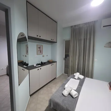 Quiet Corner Apartments, Delijorgji تيرانا