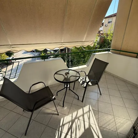 شقة Quiet Corner Apartments, Delijorgji